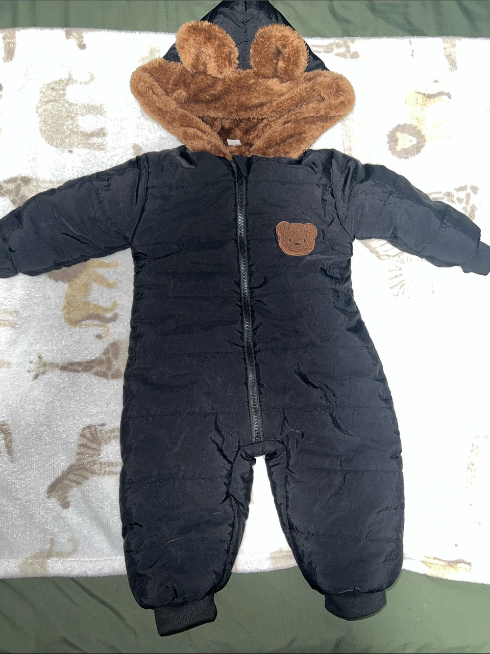 SHEIN Black Puffy Baby Snowsuit with Brown Faux-Fur Bear Hood